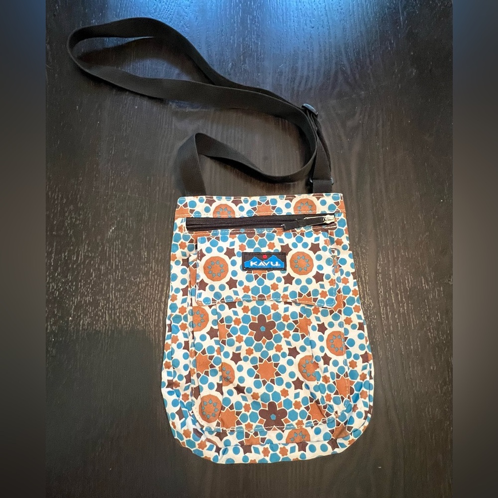 KAVU Crossbody Bag with Geometric Pattern